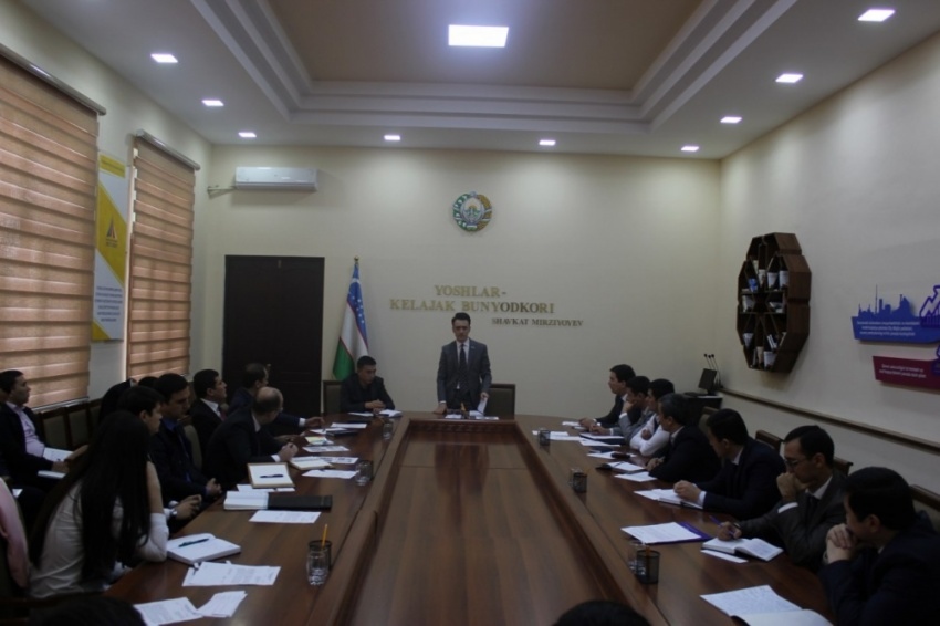 A round table at the Youth Association of Uzbekistan